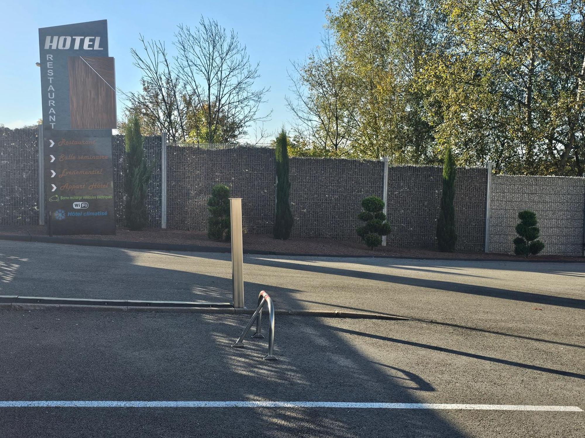 Val Hotel Montbeliard Sud Valentigney Exterior foto