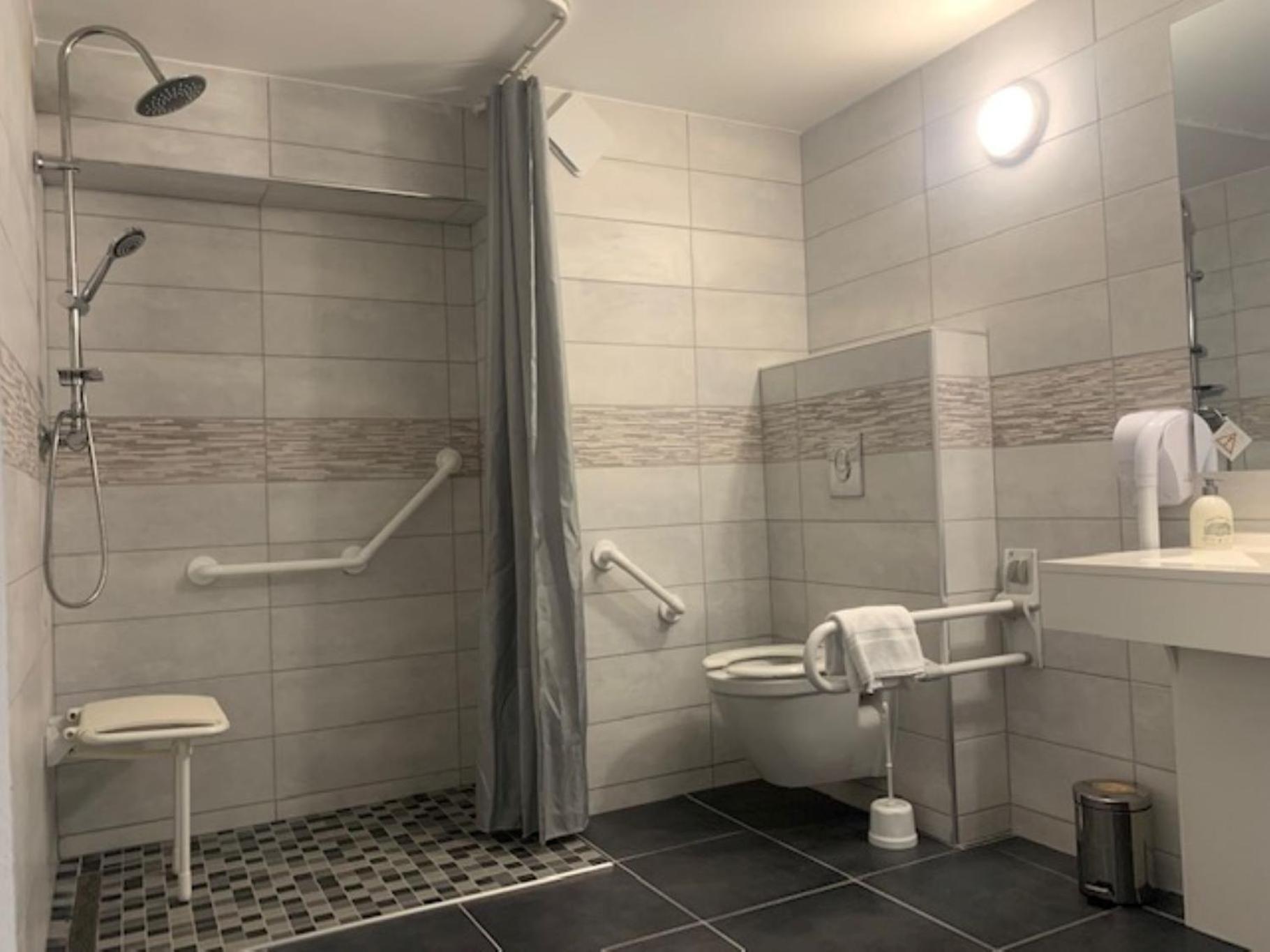 Val Hotel Montbeliard Sud Valentigney Exterior foto